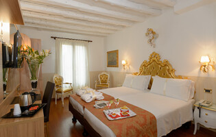 UnaHotels Ala Venezia - Venice