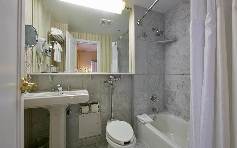 Warwick Allerton Hotel  photo 21