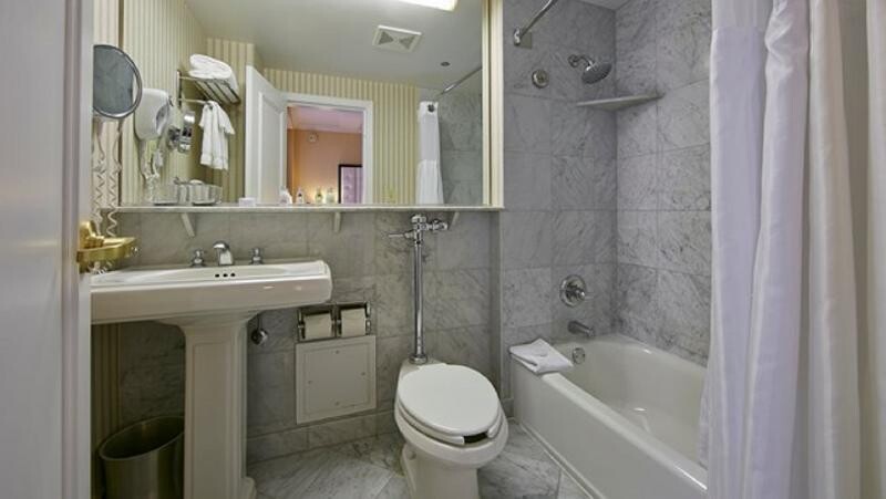 Warwick Allerton Hotel  photo 25