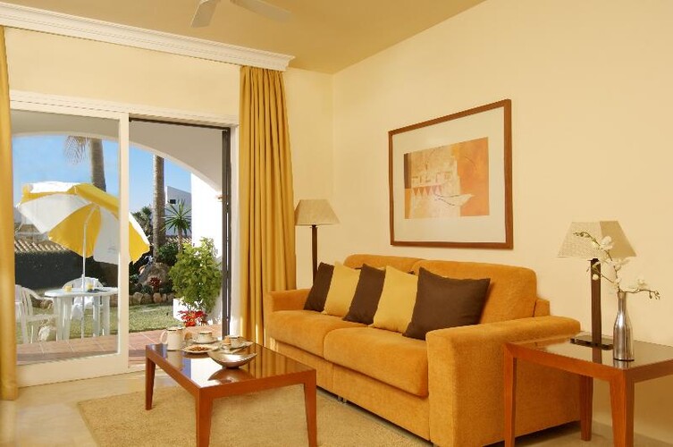 Ramada Hotel & Suites by Wyndham Costa del Sol photo 12