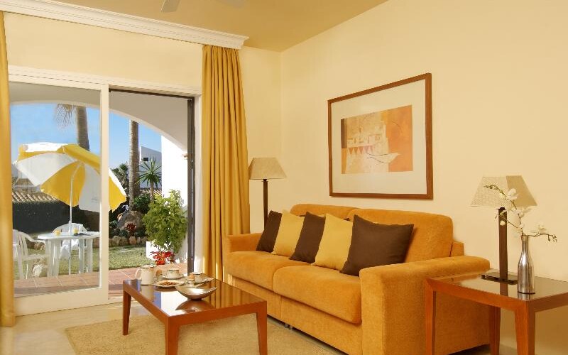 Ramada Hotel & Suites by Wyndham Costa del Sol photo 12