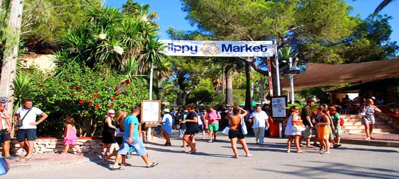 Destination Es Cana