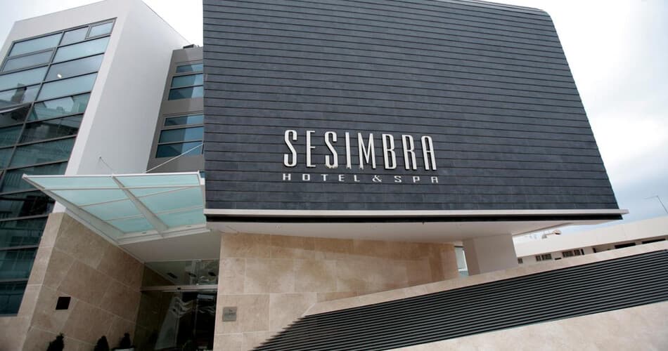 Sesimbra Oceanfront Hotel