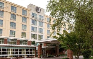 DoubleTree Club by Hilton Boston Bayside