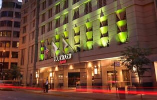 Courtyard Chicago Downtown